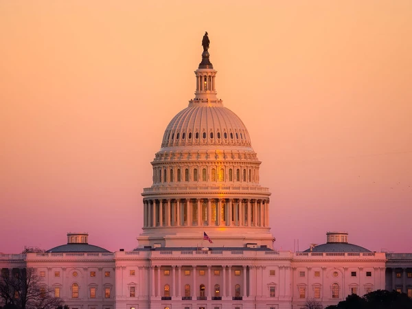 US Senate Advances Resolution to End Iran Blockade and Withdraw Troops